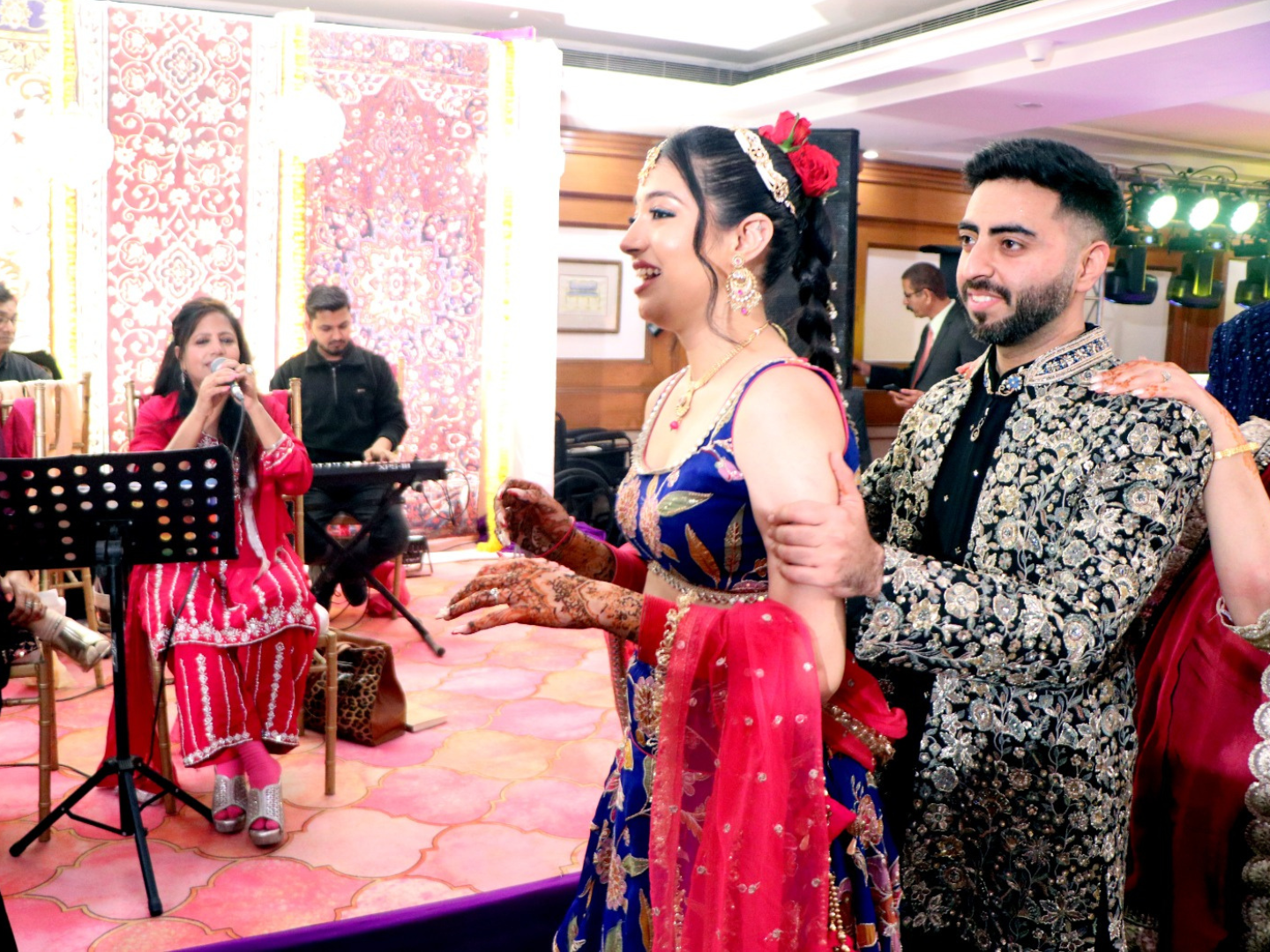 Book Female Singer for Pheras Ceremony Live Wedding Music